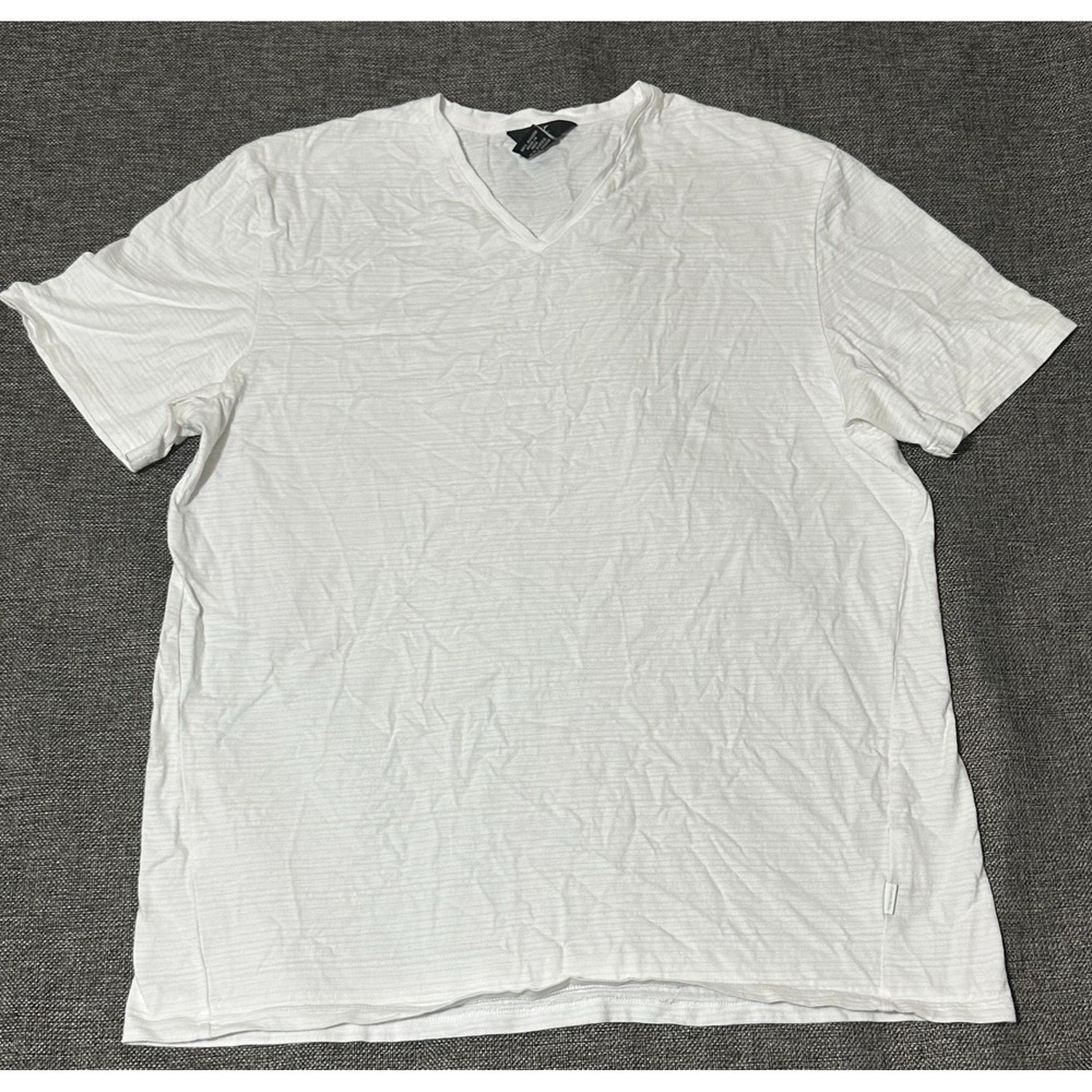 Calvin Klein Men's L V Neck‎ Striped Shirt